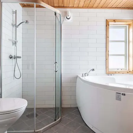 Beautiful In With Kitchen Feriehus